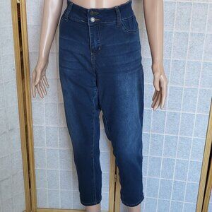 Sandpiper blue jeans capri length with stretch size 14